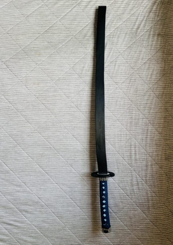 分解して組み立てられる 『央青刀』(2/5)